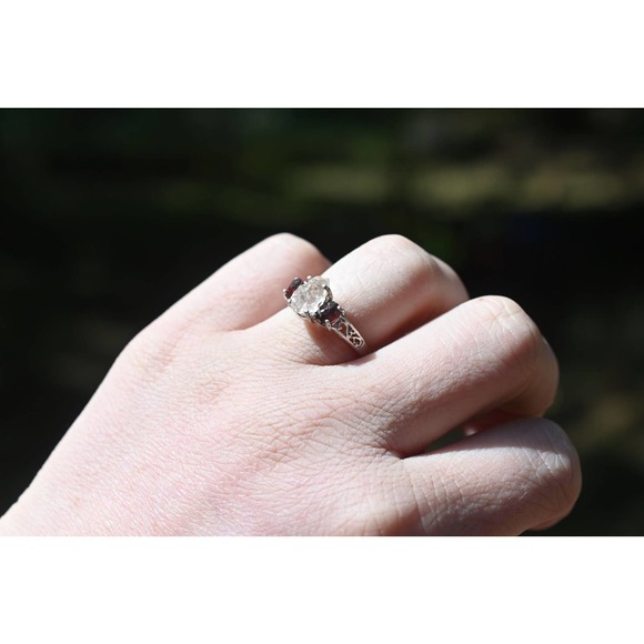 Alternative diamond engagement ring,  raw Garnet and Lake county diamond - Picture 2 of 4